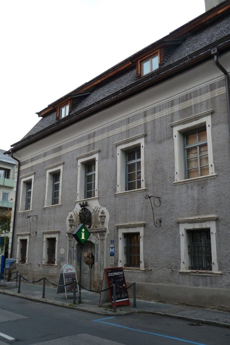 Schloss Kuenburg: A Baroque Palace in Tamsweg, Austria