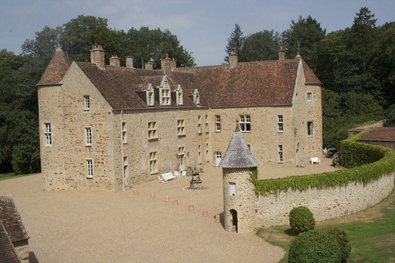 Château de Besne: A Medieval Castle in France