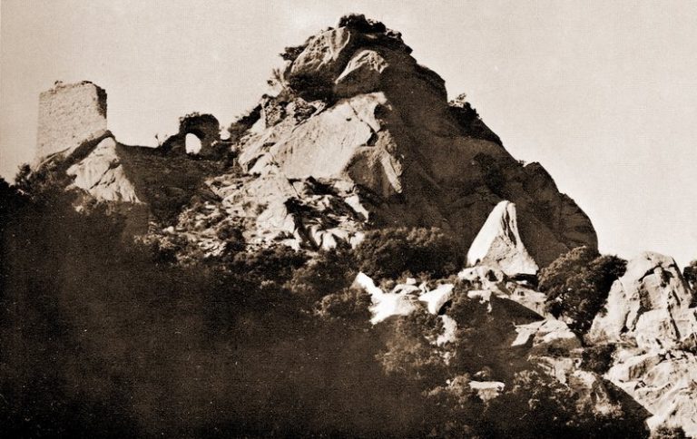 Castell de Rocabertí: Medieval Rock Castle Above La Jonquera