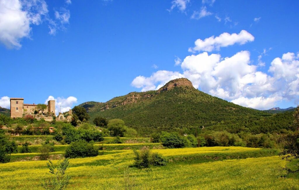 Castell de l'Espunyola: A Medieval Castle in Spain 3 Castell de l'Espunyola