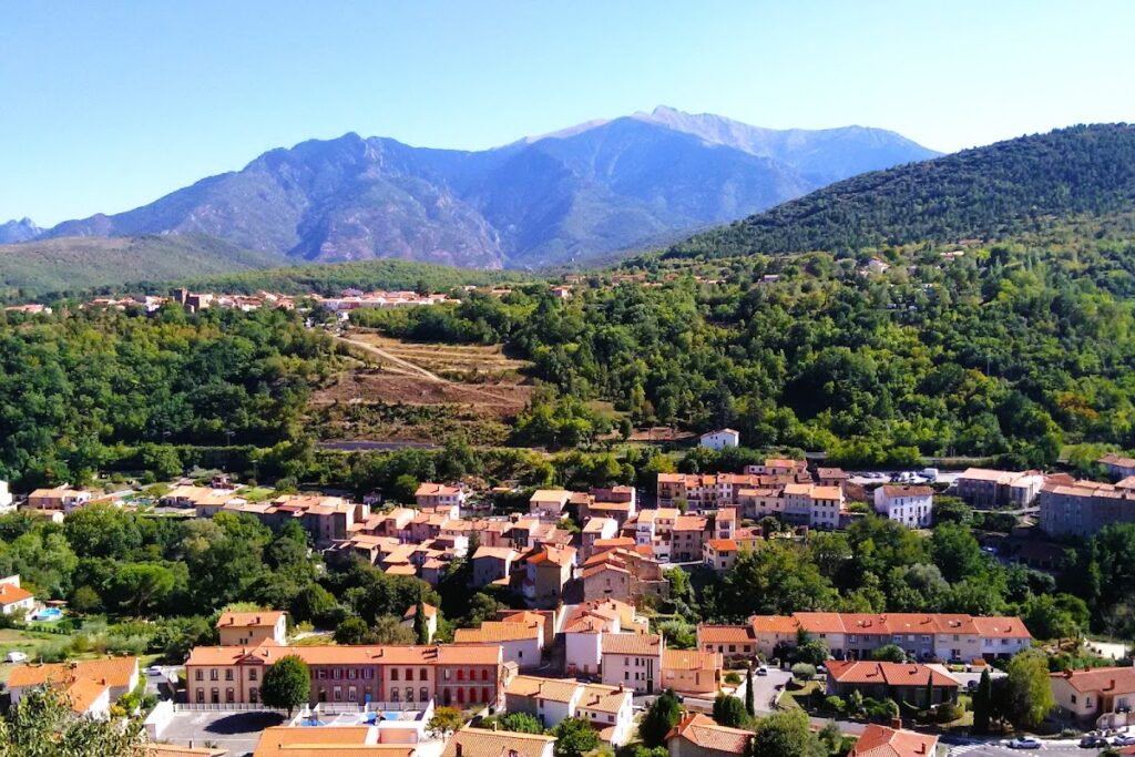 Castell de Rià: A Medieval Fortress in Catalonia, France 4 Castell de Rià