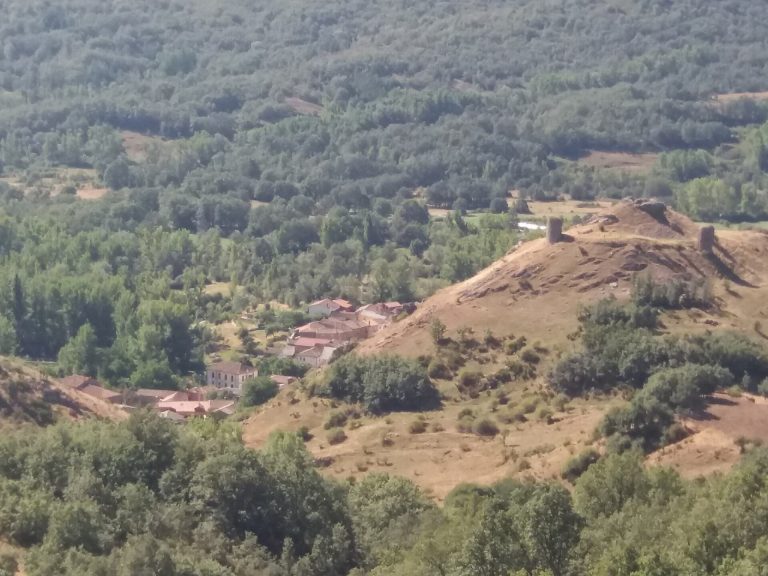 Castillo de Aviados: A Medieval Fortress in León, Spain