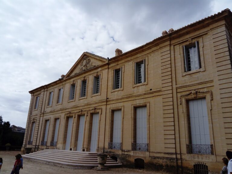 Château de la Piscine: An 18th-Century French Manor in Montpellier