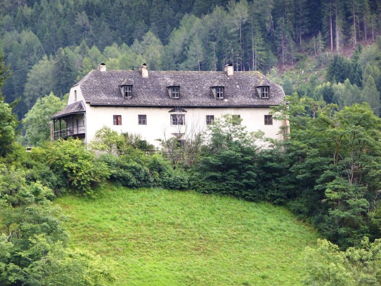 Burg Trautson: A Medieval Castle in Matrei am Brenner, Austria