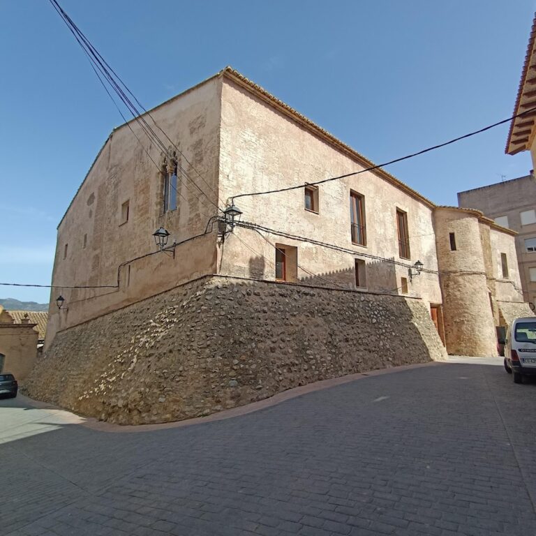 Geldo Castle-Palace: A Historic Noble Residence in Spain