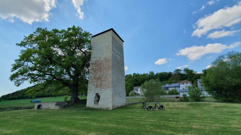 Burg Rieshofen: A Medieval Water Castle in Germany