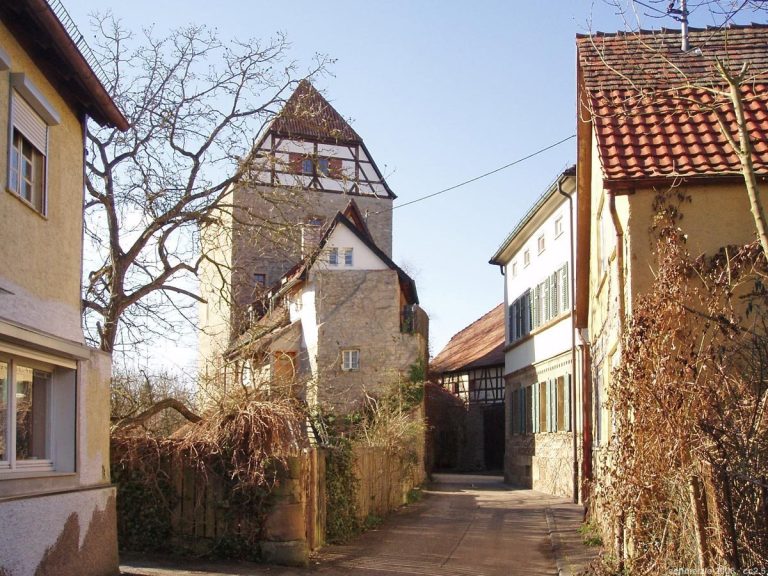 Burg Horkheim: A Historic Lowland Castle in Heilbronn
