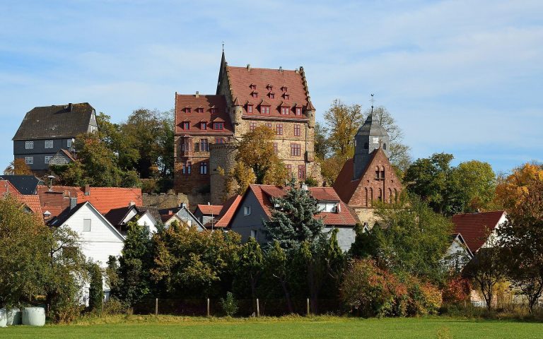 Burg Schweinsberg: A Medieval Hilltop Castle in Germany