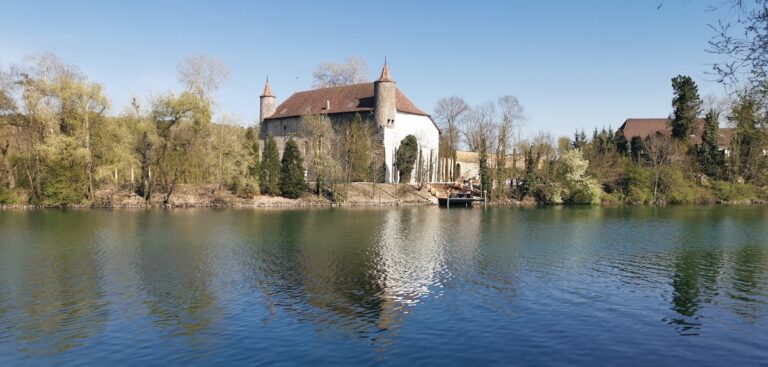 Thielle Castle: A Medieval Stronghold in Gals, Switzerland