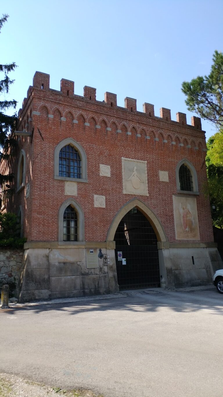 Castello Bissari Sforza Colleoni: A Medieval Fortress in Costabissara, Italy