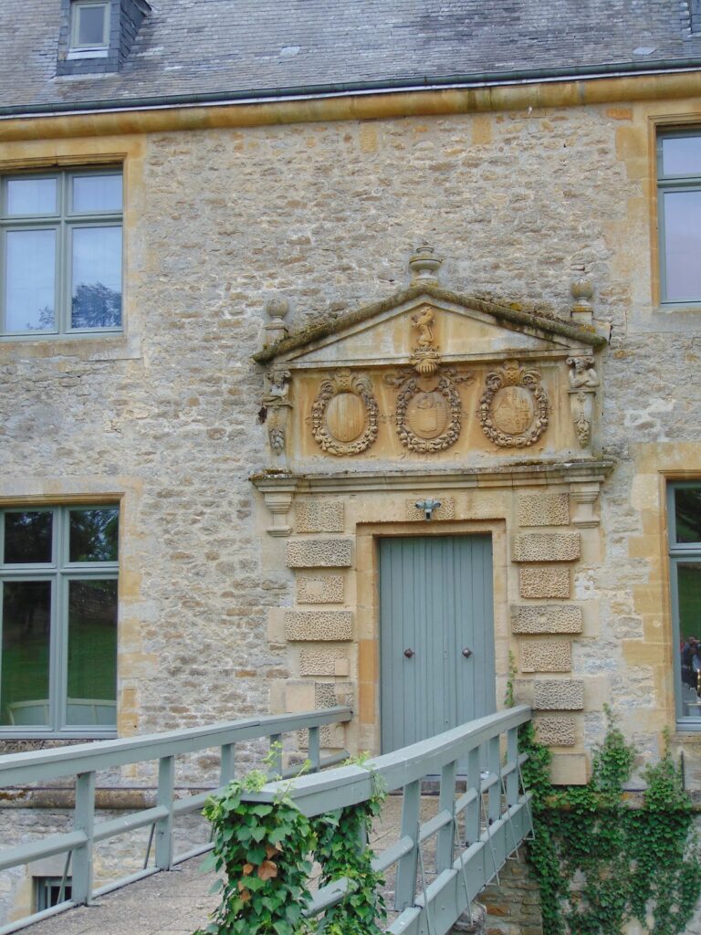 Château de Landreville: A Sixteenth-Century Fortified Residence in France 2 Château de Landreville