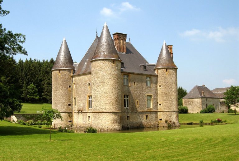 Château de Landreville: A Sixteenth-Century Fortified Residence in France