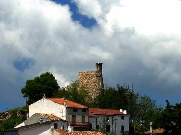 Castello di Acri: A Bruttian Defensive Stronghold in Italy