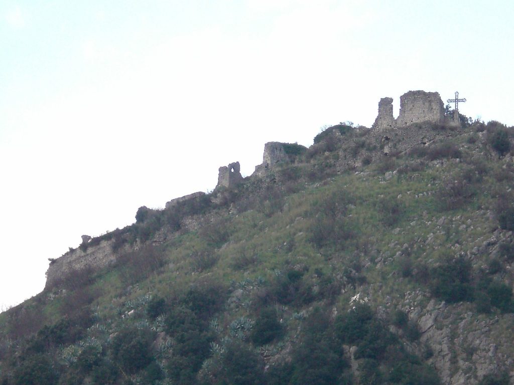 Castello Gerione: A Medieval Mountain Fortress in Italy 1 Castello Gerione