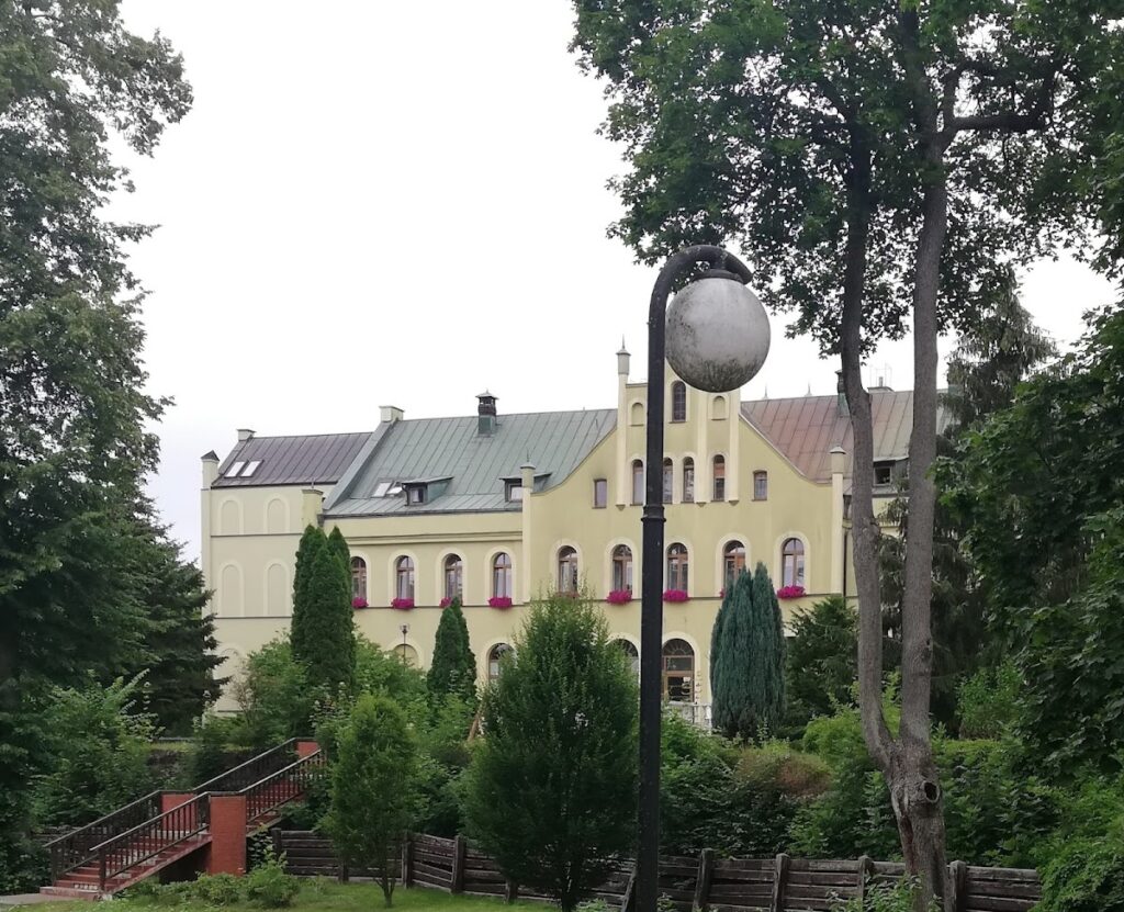 Czarne Castle: A Teutonic Order Fortress in Poland 2 Czarne Castle