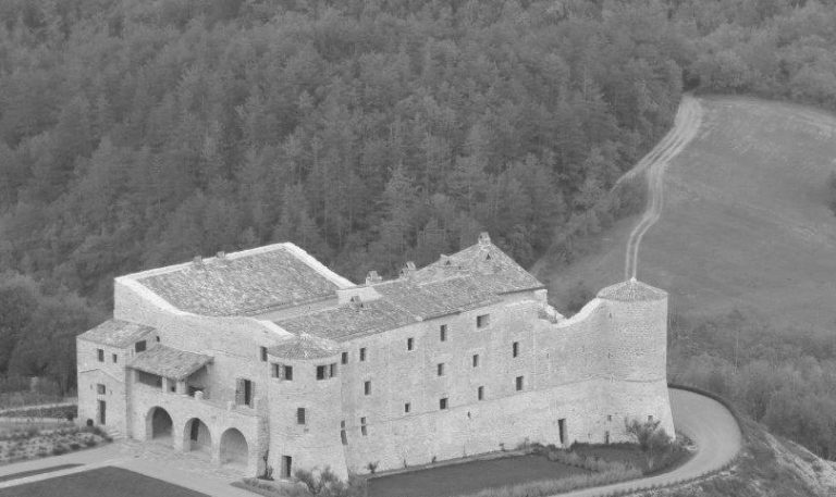 Castello di Procoio: A Medieval Fortified Settlement in Italy