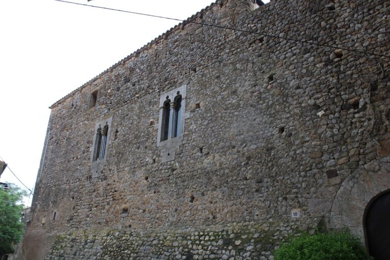 Castell de Vilajoan: A Medieval Castle in Vilajoan, Spain