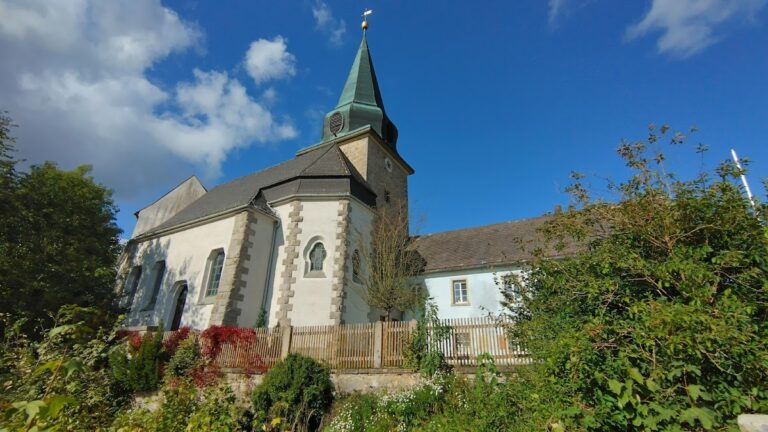 Burg Wildenau: A Medieval Hilltop Fortress in Plößberg, Germany