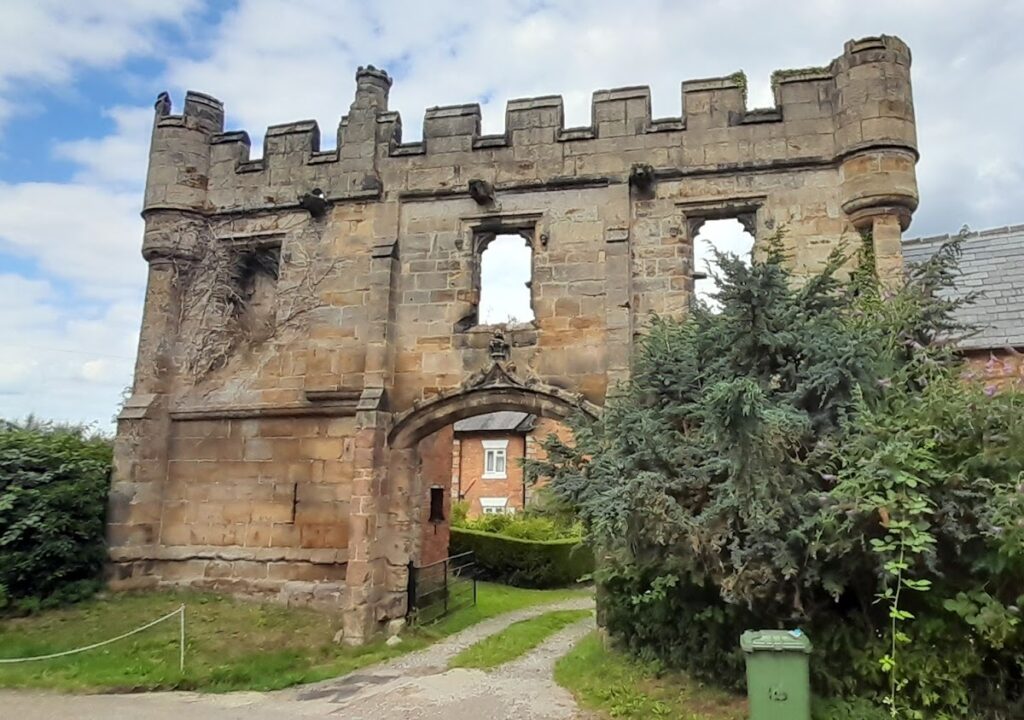 Mackworth Castle: A Medieval and Tudor Gatehouse in the United Kingdom 1 Mackworth Castle