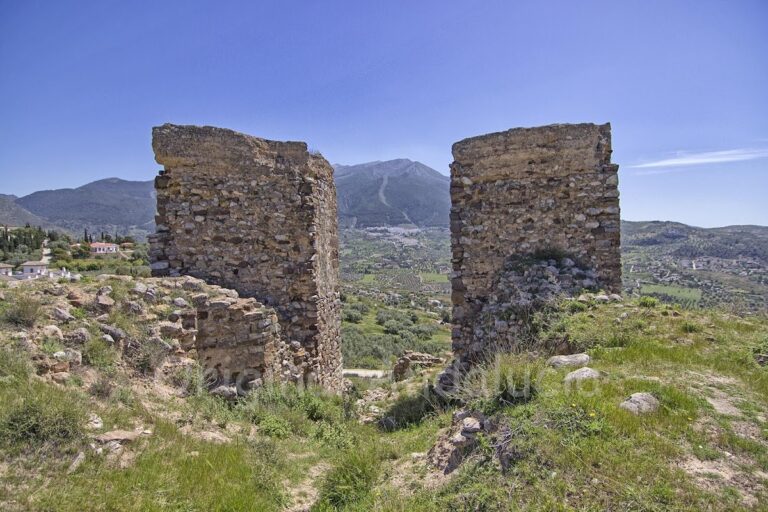 Castle of Zalia: A Historic Fortress in Alcaucín, Spain