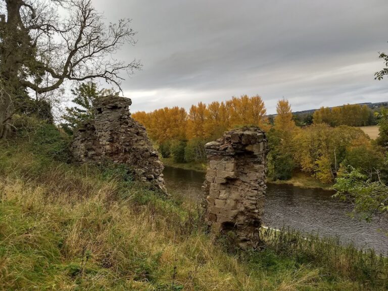 Roxburgh Castle: A Historic Scottish Border Stronghold
