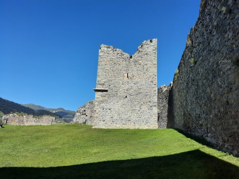 Castels Castle: A Medieval Fortress in Switzerland