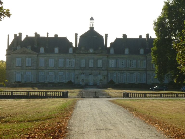 Château de Plassac: A Fortified Castle Transformed into an Eighteenth-Century Château