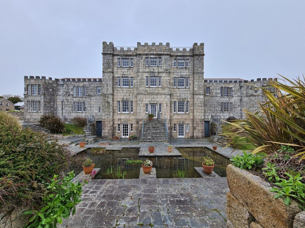 Acton Castle: An 18th-Century Coastal Residence in the United Kingdom 4 Acton Castle