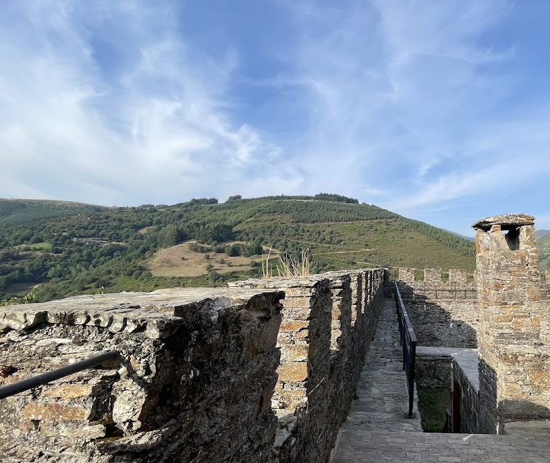 Castelo de Doiras: A Medieval Fortification in Spain 2 Castelo de Doiras