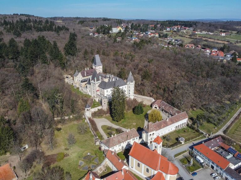 Burg Maissau: A Medieval Hilltop Castle in Austria