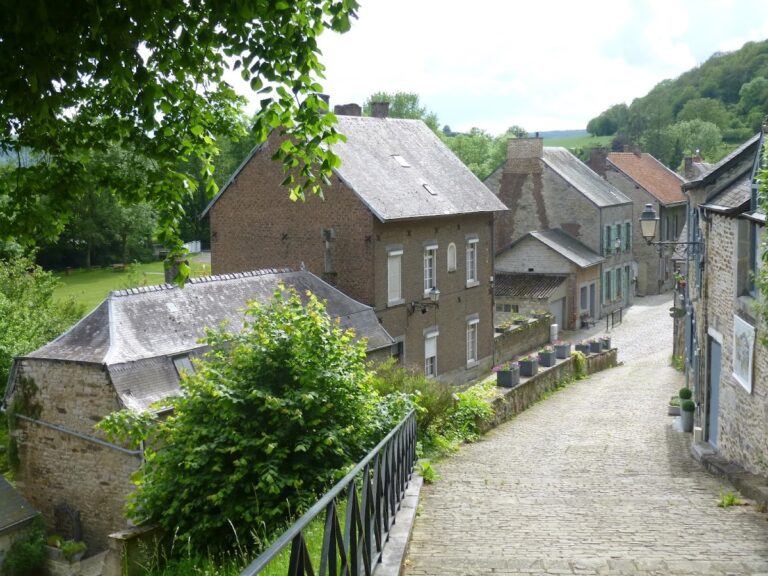 Château de Hierges: A Historic Fortress in the Ardennes, France