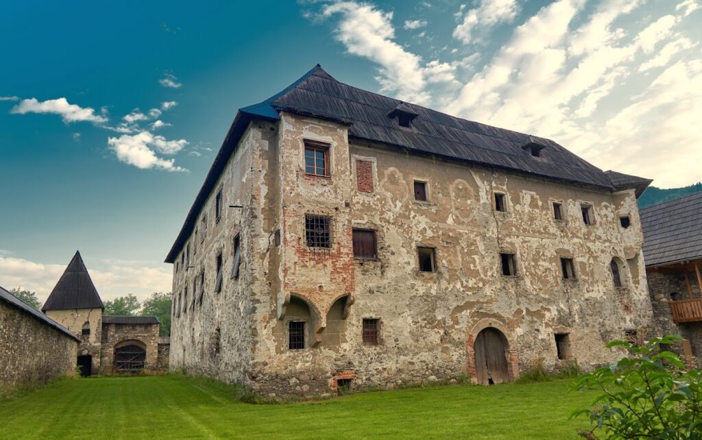 Schloss Hanfelden: A Fifteenth-Century Castle in Austria 2 Schloss Hanfelden