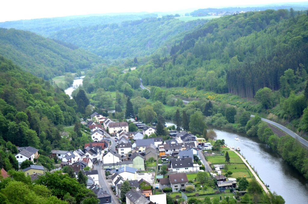 Laurenburg Castle: An Early Hill Castle in Germany 2 Laurenburg Castle