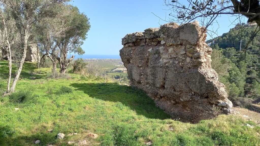 Castell de Rebollet: An Islamic-Origin Fortress in Valencia, Spain 5 Castell de Rebollet