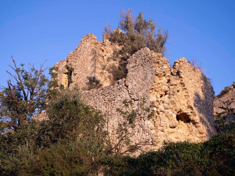 Castell de Rebollet: An Islamic-Origin Fortress in Valencia, Spain