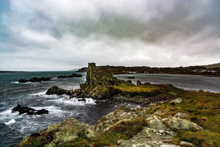 Dunyvaig Castle: A MacDonald Stronghold and Naval Base on Islay