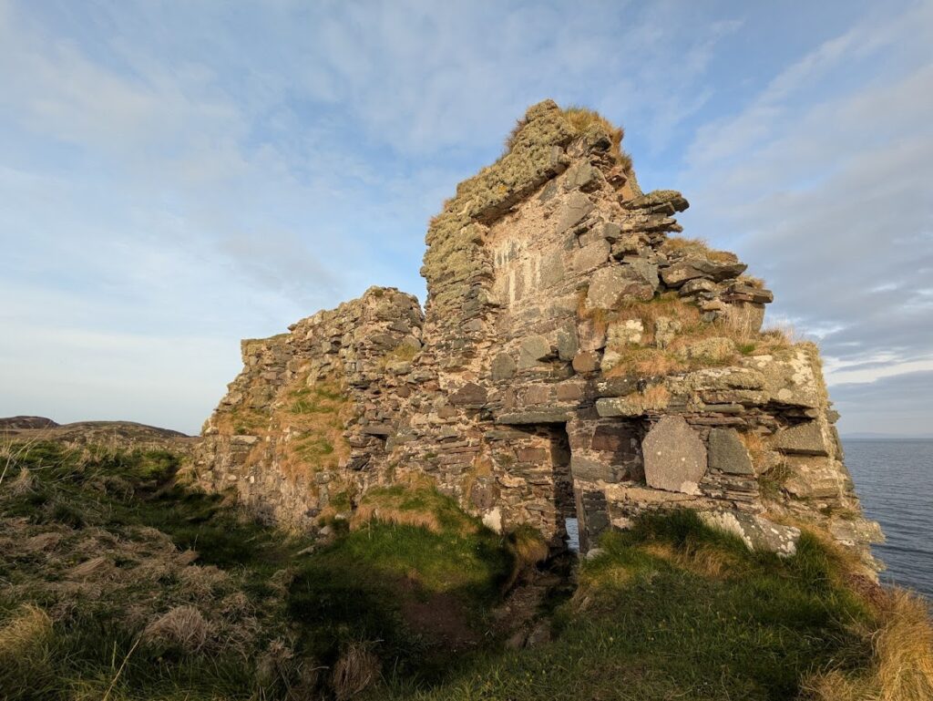 Dunyvaig Castle: A MacDonald Stronghold and Naval Base on Islay 4 Dunyvaig Castle