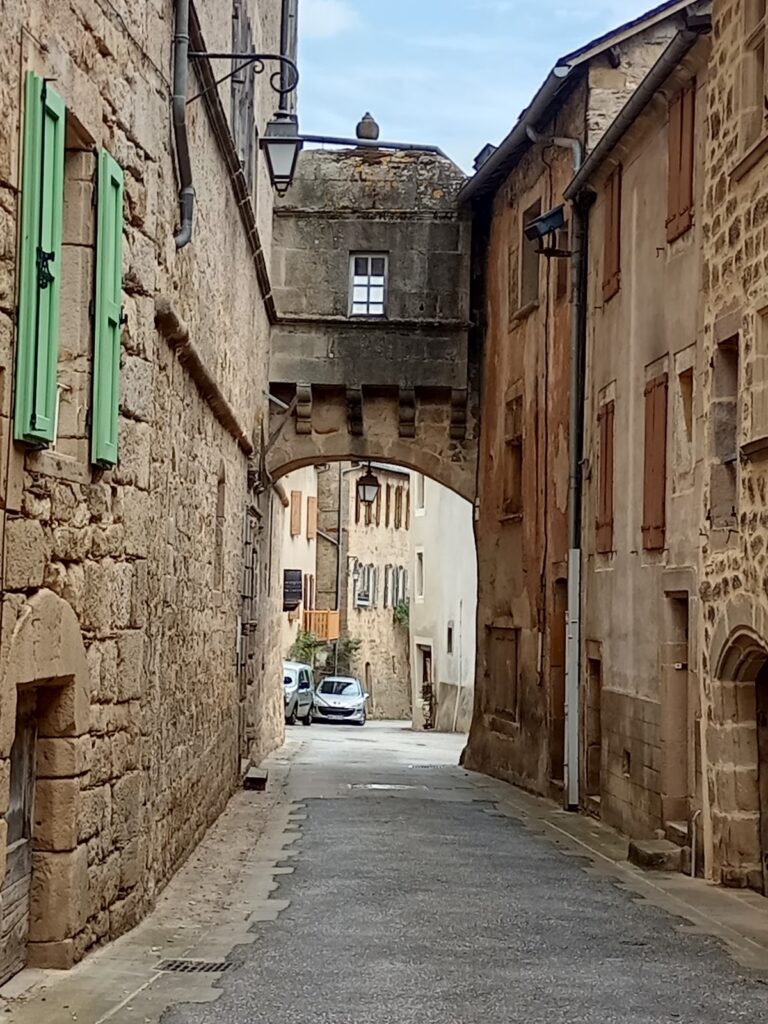 Château de Saint-Beauzély: A Medieval Fortress in Southern France 7 Château de Saint-Beauzély