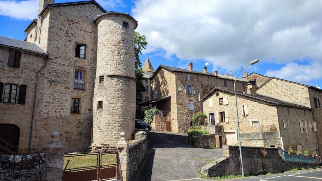 Château de Saint-Beauzély: A Medieval Fortress in Southern France 9 Château de Saint-Beauzély
