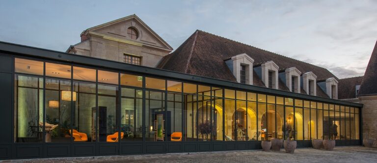 Château de Neuville-sur-Oise: A Historic French Noble Estate