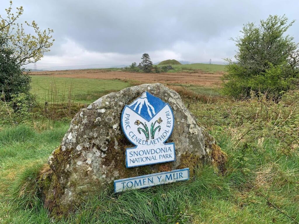 Tomen y Mur: A Roman Military Site in Wales 5 Tomen y Mur