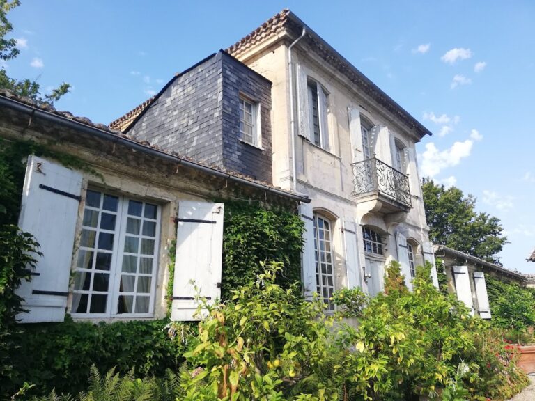 Château de Mongenan: An 18th-Century French Noble Residence and Botanical Garden