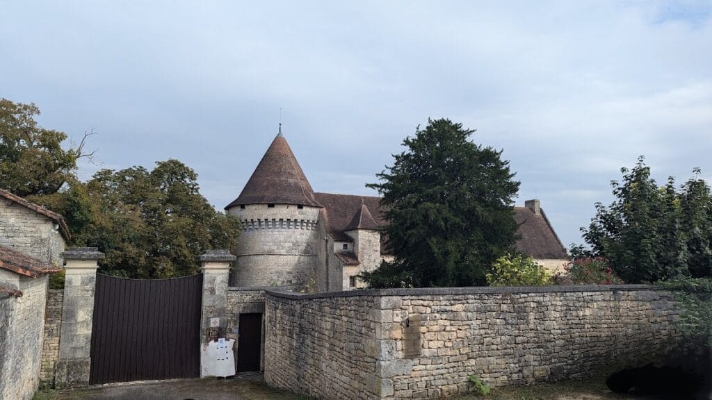 Château de Bayers: A Fortified Château in France 2 Château de Bayers