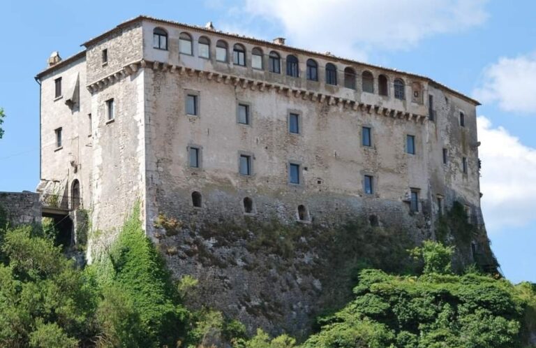 Castello D’Alessandro: A Historic Fortress in Pescolanciano, Italy