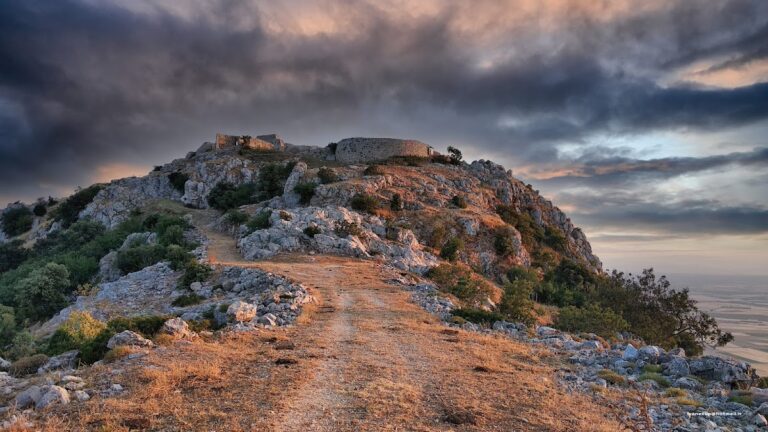 Castelpagano: A Historic Hilltop Fortress in Apricena, Italy