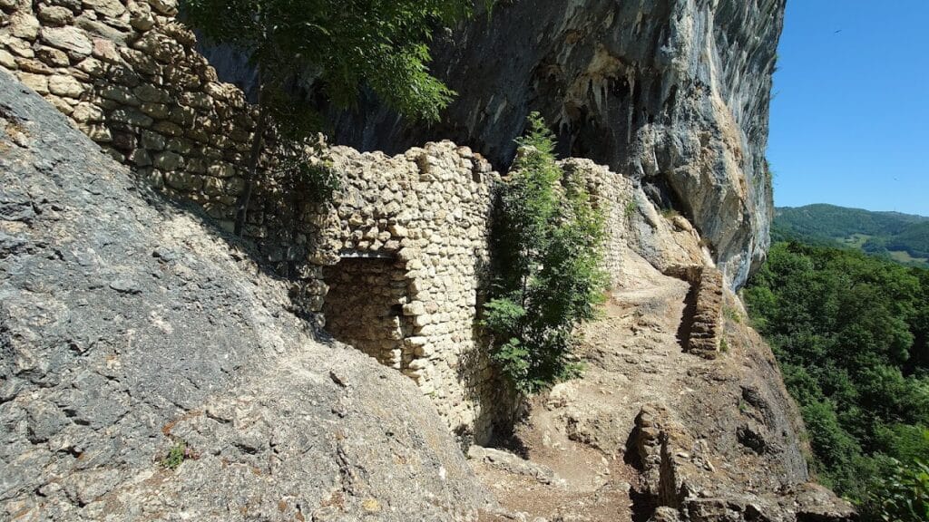 Balm Ruins: A Medieval Cave Stronghold in Switzerland 2 Balm ruins