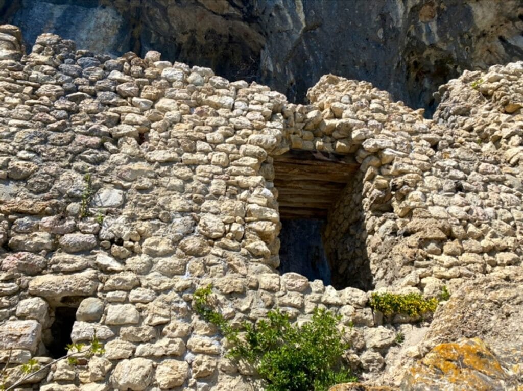 Balm Ruins: A Medieval Cave Stronghold in Switzerland 4 Balm ruins