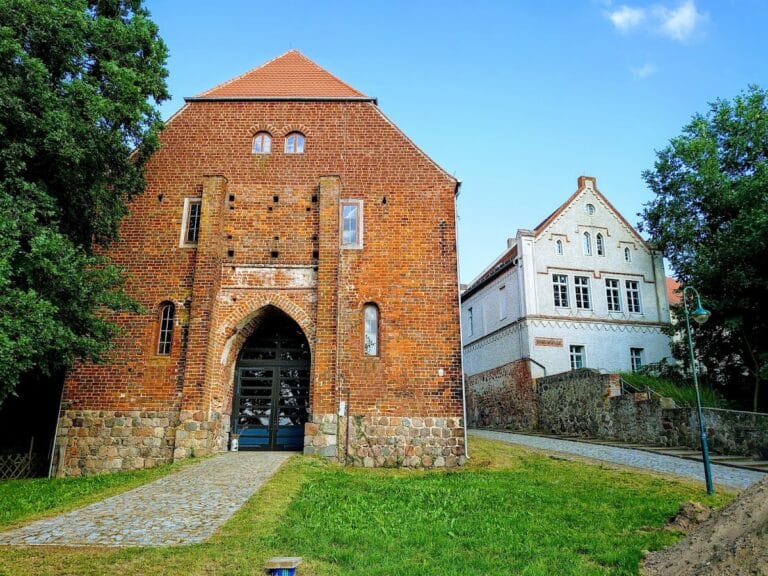 Burg Wredenhagen: A Medieval Castle and Ducal Estate in Germany