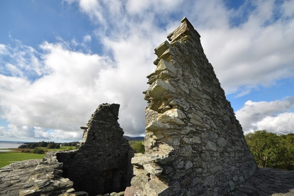 Cardoness Castle: A Late Medieval Scottish Tower House 9 Cardoness Castle