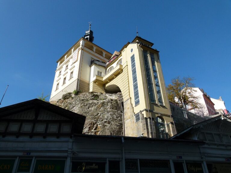 Zámecká věž: A Historic Castle Tower in Karlovy Vary